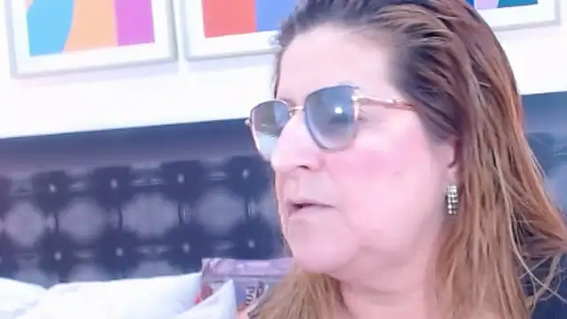 sandra 20 online show from 11/12/25, 10:48