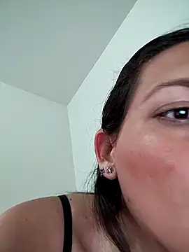 Mia Hampton online show from 02/28/25, 10:17