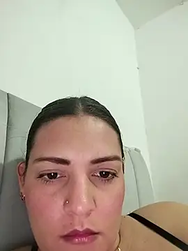 Mia Hampton online show from 05/15/26, 06:37