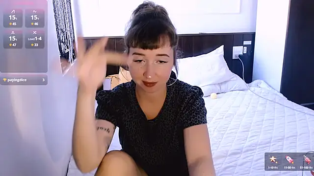 Snapshot of Cosmo_Riri chatting on 03/14/25, 06:32 Cosmo Riri online show from 03/14/25, 06:32