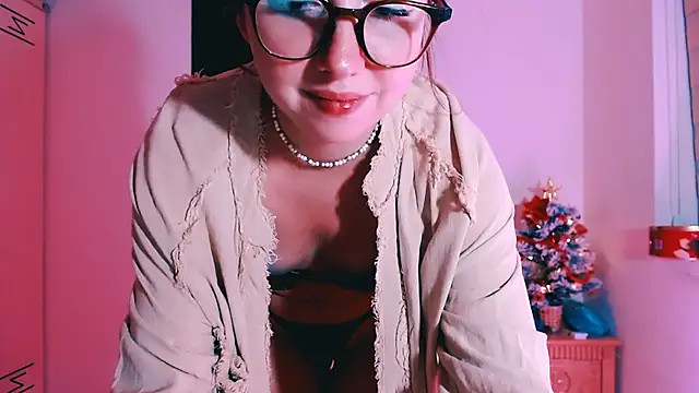 Snapshot of Cosmo_Riri chatting on 12/19/25, 01:40 Cosmo Riri online show from 12/19/25, 01:40