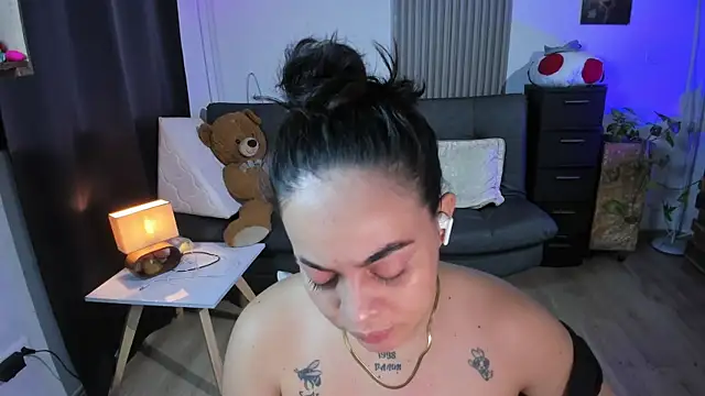 Cuttiealice online show from 03/05/25, 02:03