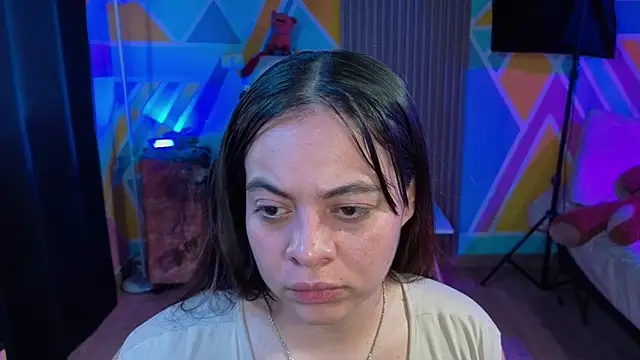 Cuttiealice online show from 10/14/25, 01:12