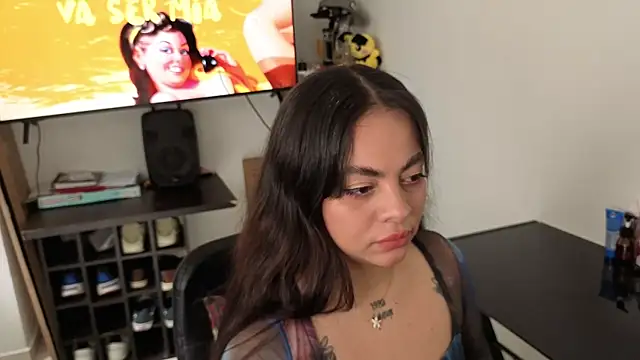 Cuttiealice online show from 10/21/25, 03:02