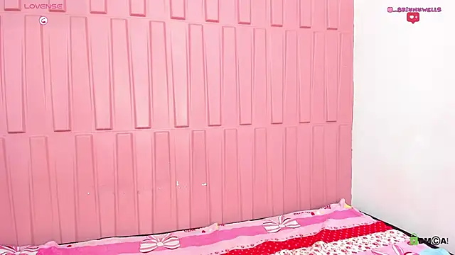 Briana Wells  online show from 12/20/24, 05:40