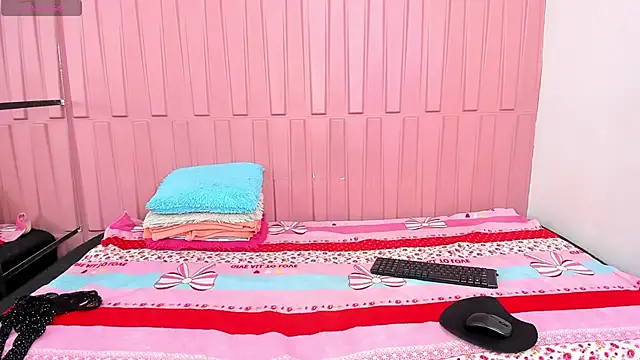 Briana Wells  online show from 12/27/24, 01:39