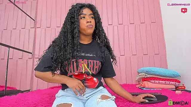 Briana Wells  online show from 02/18/25, 01:22