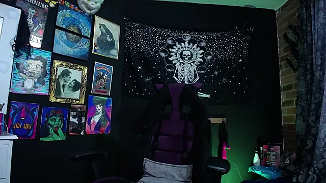 Yourmadame P online show from 02/07/25, 08:10