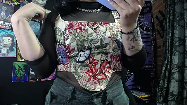 Yourmadame P online show from 04/24/26, 02:58