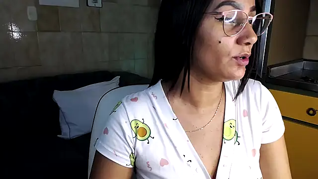 Snapshot of Leticia_goddes chatting on 11/06/25, 05:30 Leticia goddes online show from 11/06/25, 05:30