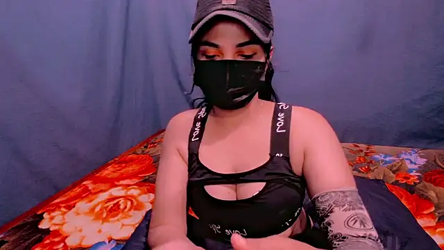 Kiara-Tanvi online show from 07/26/26, 05:48