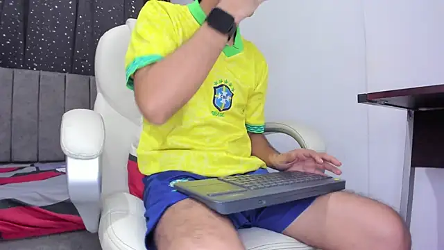 The skinnyguys online show from 01/29/25, 01:48