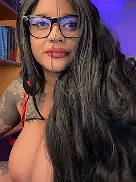 Snapshot of monroe_777 chatting on 03/02/25, 06:27 monroe 777 online show from 03/02/25, 06:27