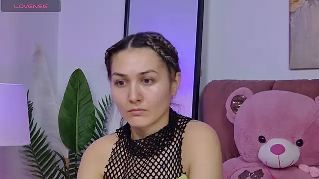 Snapshot of NicolLopeze chatting on 11/19/25, 07:30 NicolLopeze online show from 11/19/25, 07:30