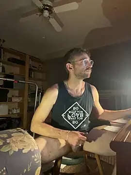 MaxSpadeErotica online show from 06/17/26, 04:37