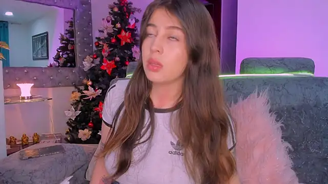 zoe kittylove online show from 11/19/25, 05:29