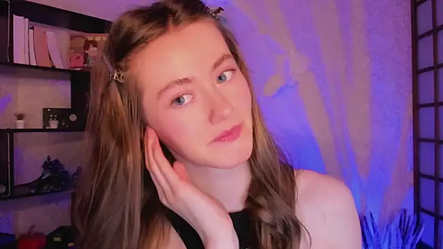 Snapshot of KateCuddle chatting on 12/09/24, 07:50 KateCuddle online show from 12/09/24, 07:50