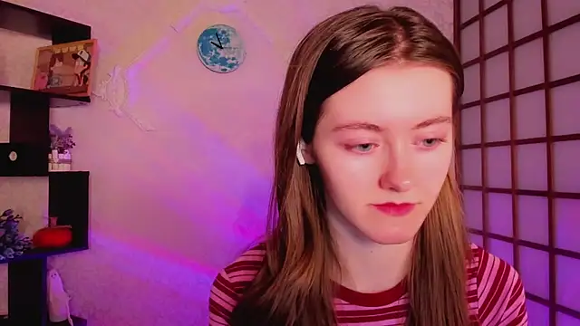 Snapshot of KateCuddle chatting on 12/11/24, 02:30 KateCuddle online show from 12/11/24, 02:30