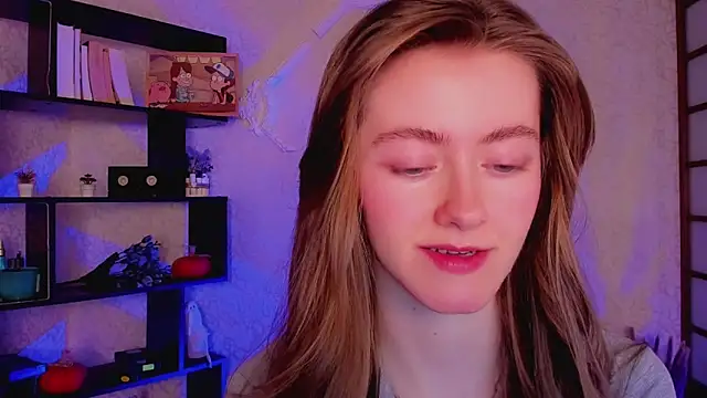 Snapshot of KateCuddle chatting on 12/16/24, 05:17 KateCuddle online show from 12/16/24, 05:17