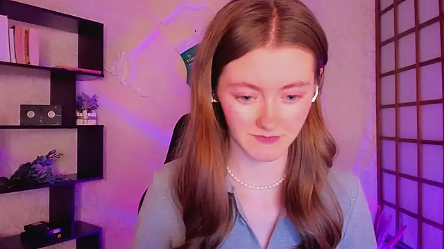 Snapshot of KateCuddle chatting on 12/27/24, 05:09 KateCuddle online show from 12/27/24, 05:09