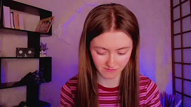 Snapshot of KateCuddle chatting on 01/15/25, 04:57 KateCuddle online show from 01/15/25, 04:57