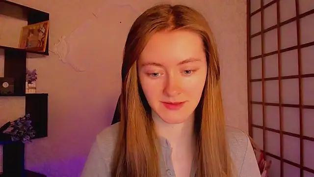 Snapshot of KateCuddle chatting on 02/20/25, 05:01 KateCuddle online show from 02/20/25, 05:01