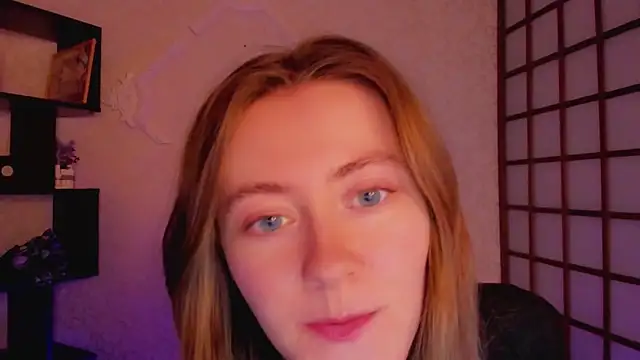 Snapshot of KateCuddle chatting on 02/27/25, 05:13 KateCuddle online show from 02/27/25, 05:13