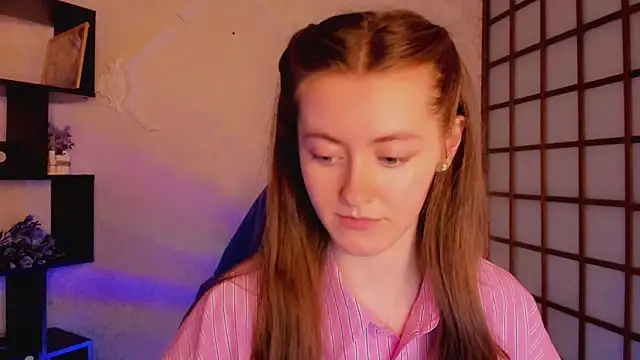 Snapshot of KateCuddle chatting on 03/03/25, 05:42 KateCuddle online show from 03/03/25, 05:42