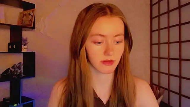 Snapshot of KateCuddle chatting on 03/04/25, 07:08 KateCuddle online show from 03/04/25, 07:08