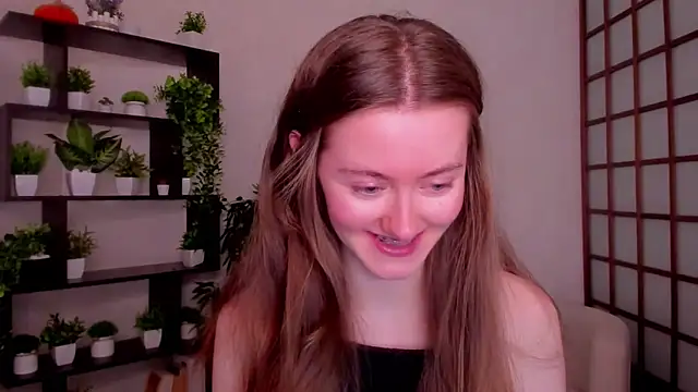 Snapshot of KateCuddle chatting on 10/09/25, 03:04 KateCuddle online show from 10/09/25, 03:04