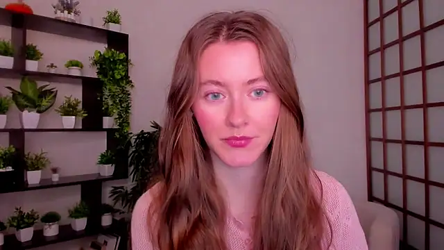 Snapshot of KateCuddle chatting on 10/21/25, 02:12 KateCuddle online show from 10/21/25, 02:12