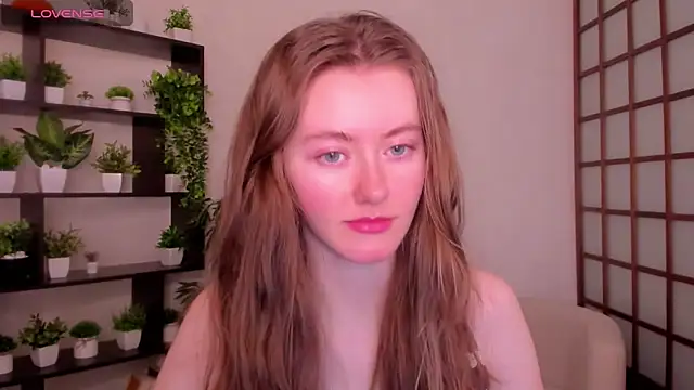 Snapshot of KateCuddle chatting on 10/23/25, 02:44 KateCuddle online show from 10/23/25, 02:44