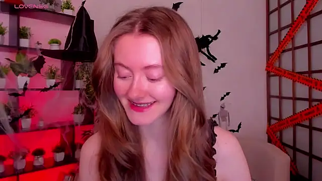 KateCuddle online show from 10/27/25, 02:48