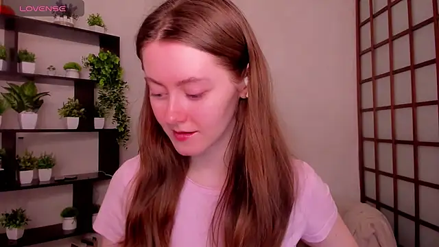 KateCuddle online show from 05/05/26, 01:57