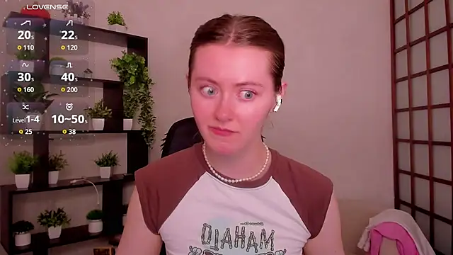 KateCuddle online show from 06/18/26, 02:12