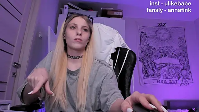 Anna Fink online show from 11/04/25, 10:31