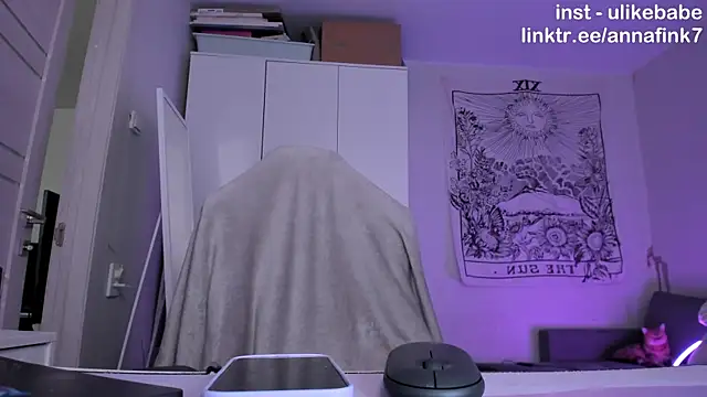 Anna Fink online show from 11/20/25, 07:19