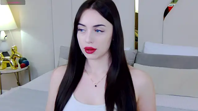 Betty Bridge online show from 11/18/25, 07:13