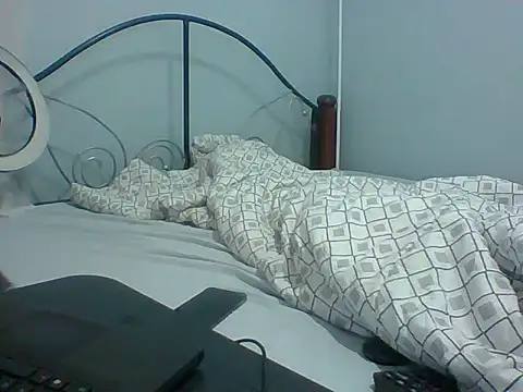 Snapshot of Eminent_Ride chatting on 10/17/25, 01:09 Eminent Ride online show from 10/17/25, 01:09