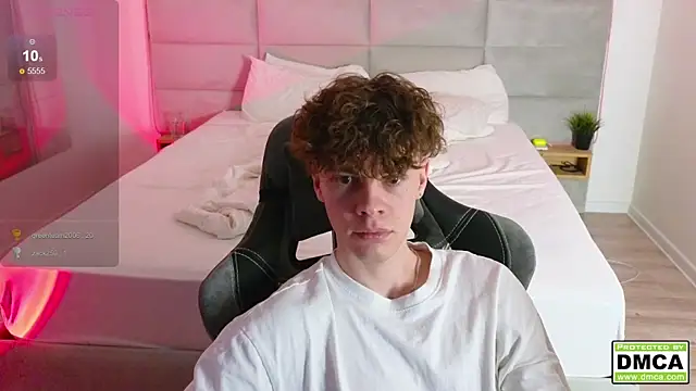 Snapshot of cute_thomas chatting on 02/05/25, 12:31 cute thomas online show from 02/05/25, 12:31