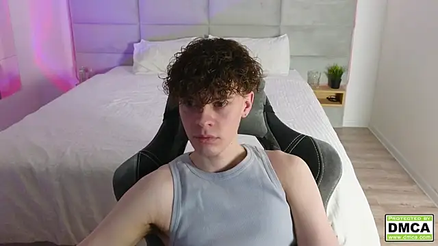 Snapshot of cute_thomas chatting on 03/14/25, 09:10 cute thomas online show from 03/14/25, 09:10