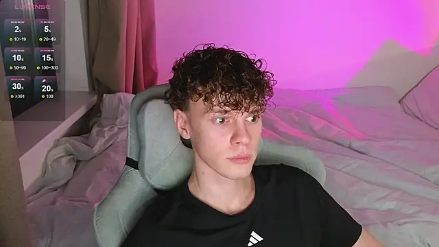 cute thomas online show from 03/29/26, 07:14