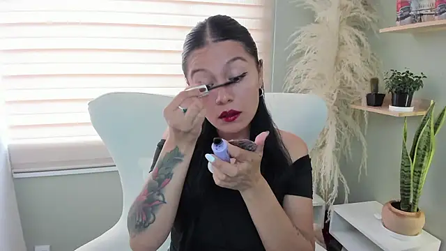 julieta evans  online show from 01/15/26, 08:34