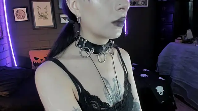 insania 9999  online show from 10/22/25, 05:34