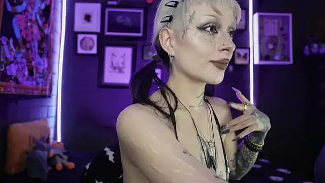 insania 9999  online show from 01/16/26, 04:11