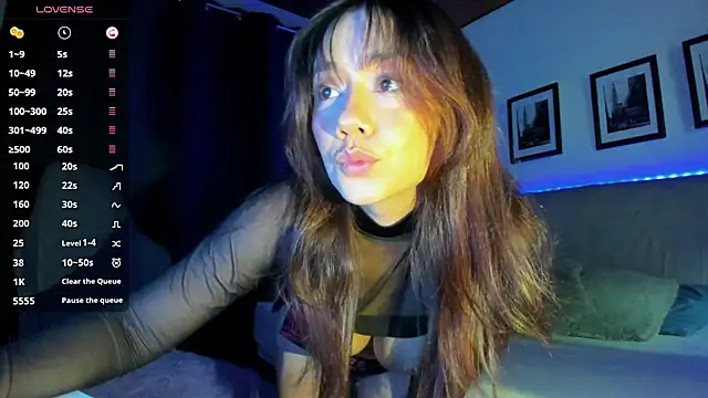 sofimendoza online show from 10/12/25, 05:06