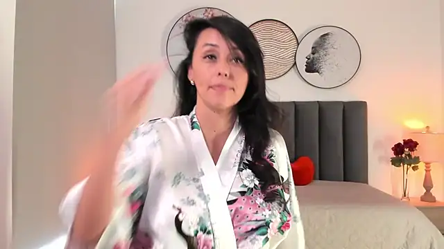 SaharaGarcia   online show from 02/03/25, 06:17