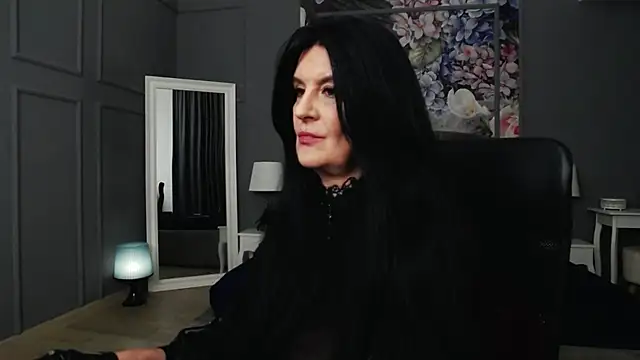 Snapshot of DomMelissaW chatting on 02/16/25, 02:09 DomMelissaW online show from 02/16/25, 02:09