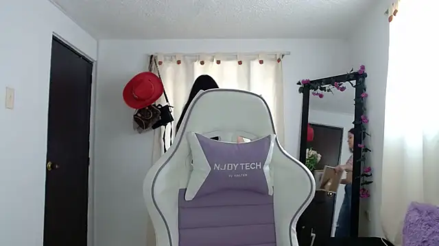 Snapshot of InocentHeaven1 chatting on 12/07/24, 01:07 InocentHeaven1 online show from 12/07/24, 01:07