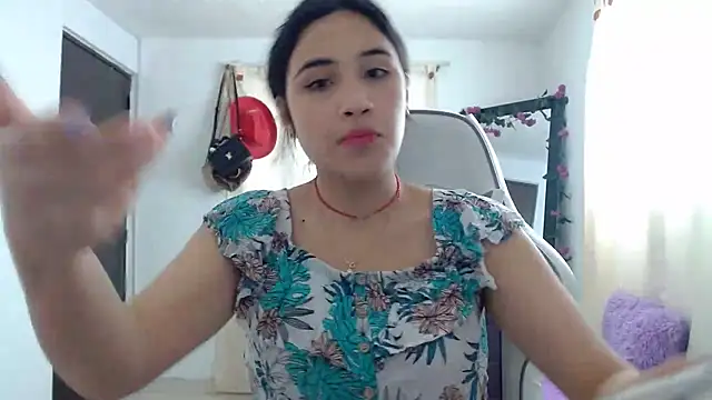 Snapshot of InocentHeaven1 chatting on 12/16/24, 12:49 InocentHeaven1 online show from 12/16/24, 12:49